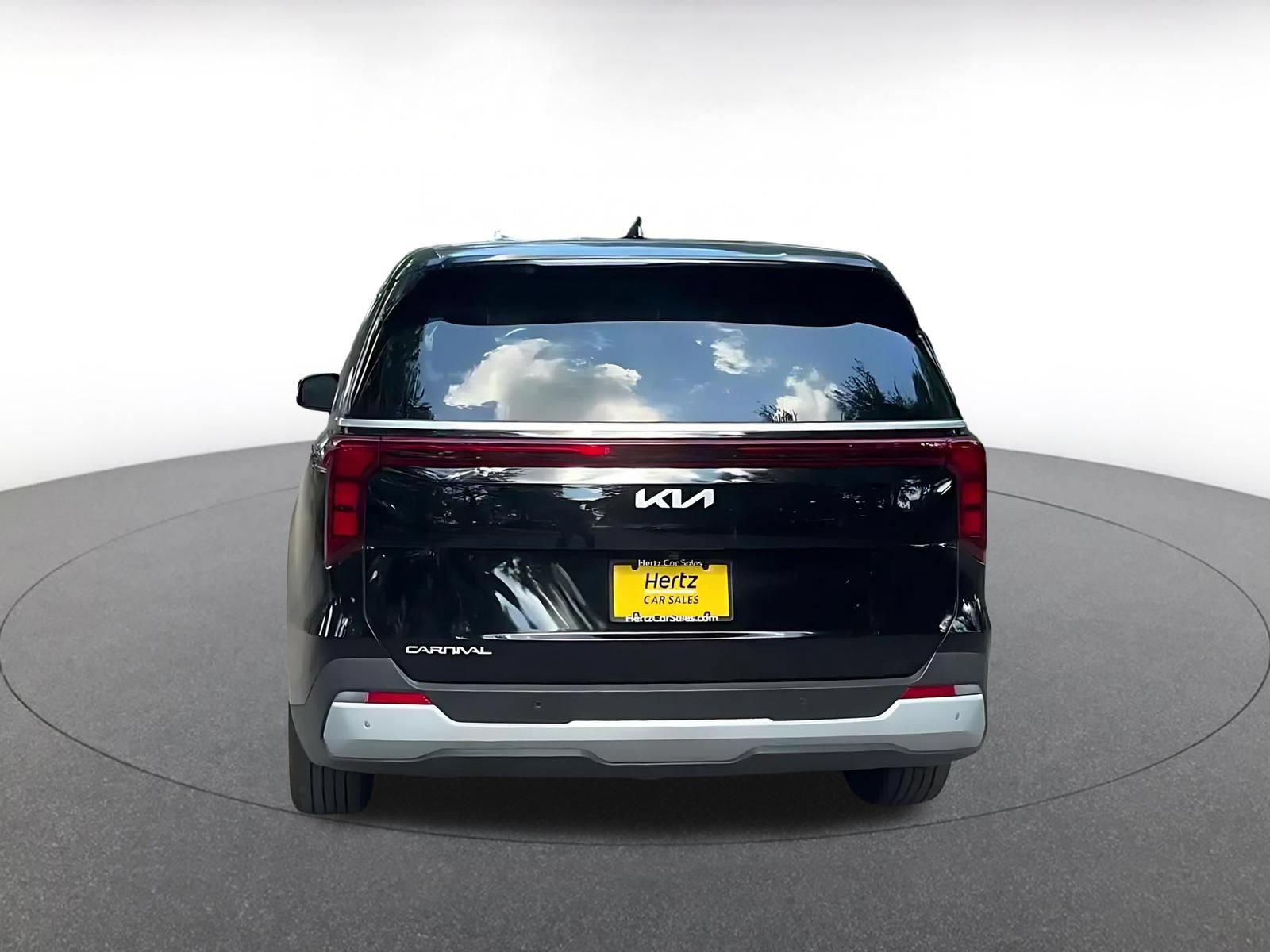 Used 2026 Kia Carnival FWD image 12