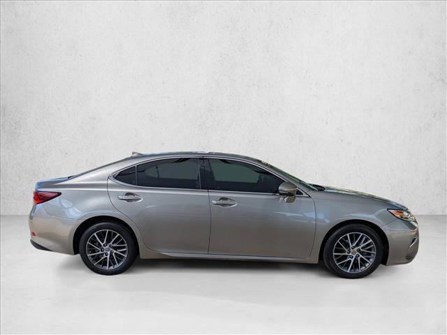 Used 2018 Lexus ES 350 w/ Luxury Package w/Wood Trim FWD image 4