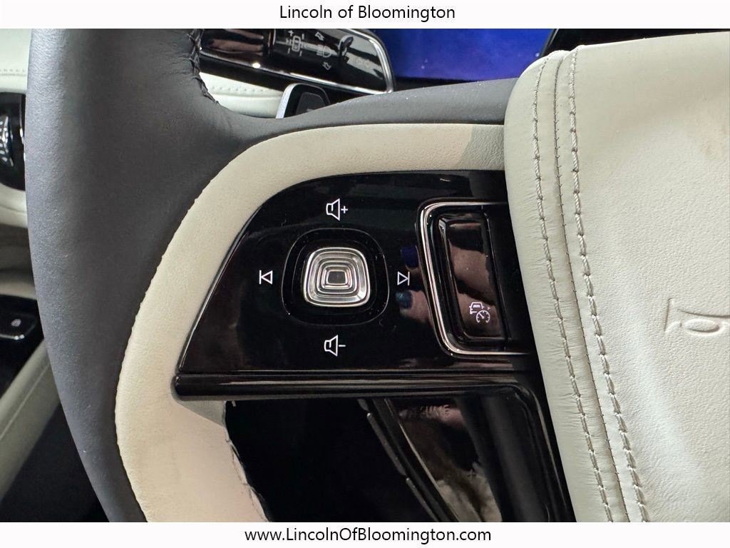 New 2026 Lincoln Aviator Black Label w/ Dynamic Handling Package image 43