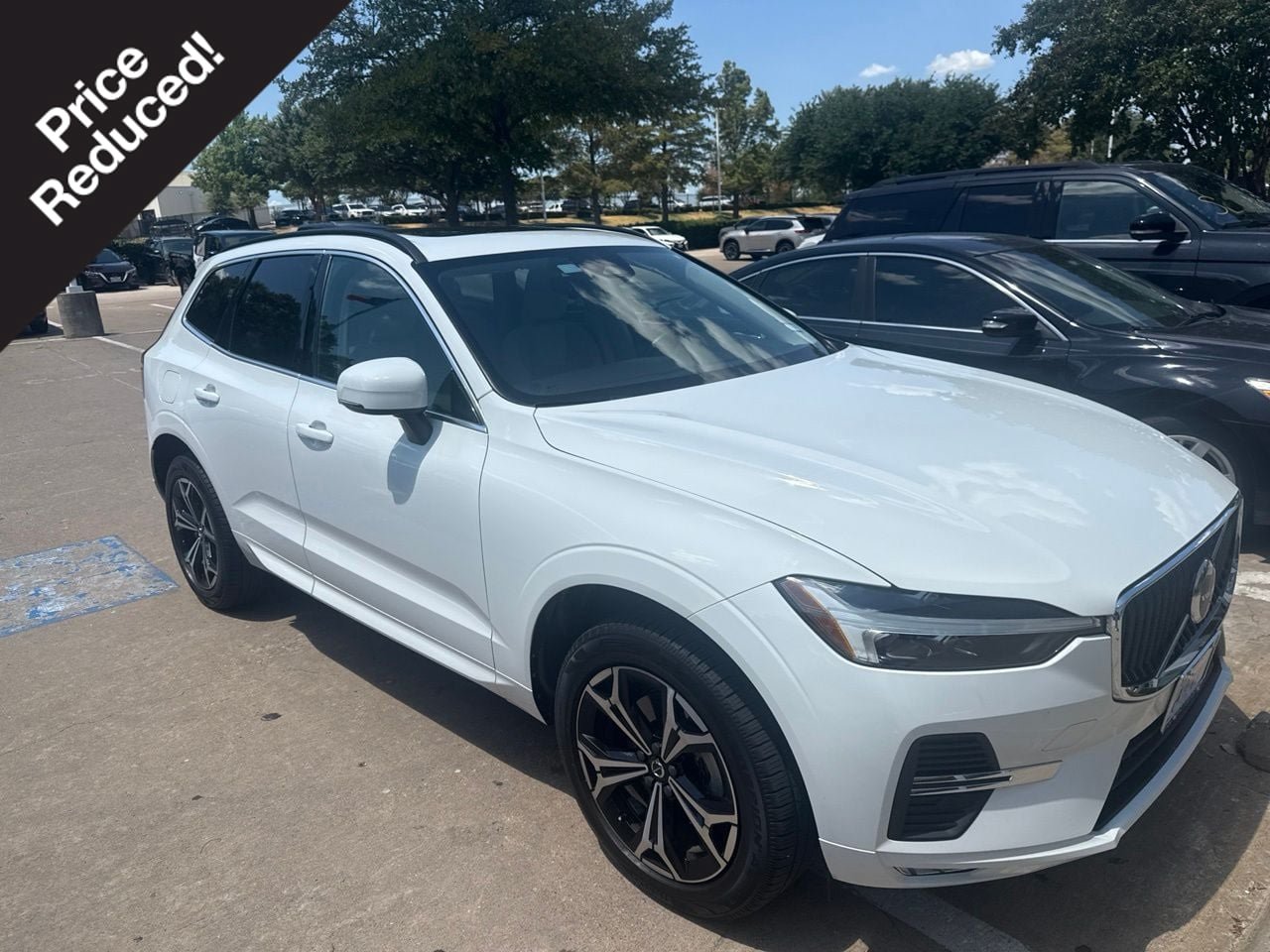 Used 2022 Volvo XC60 B5 Momentum FWD image 1