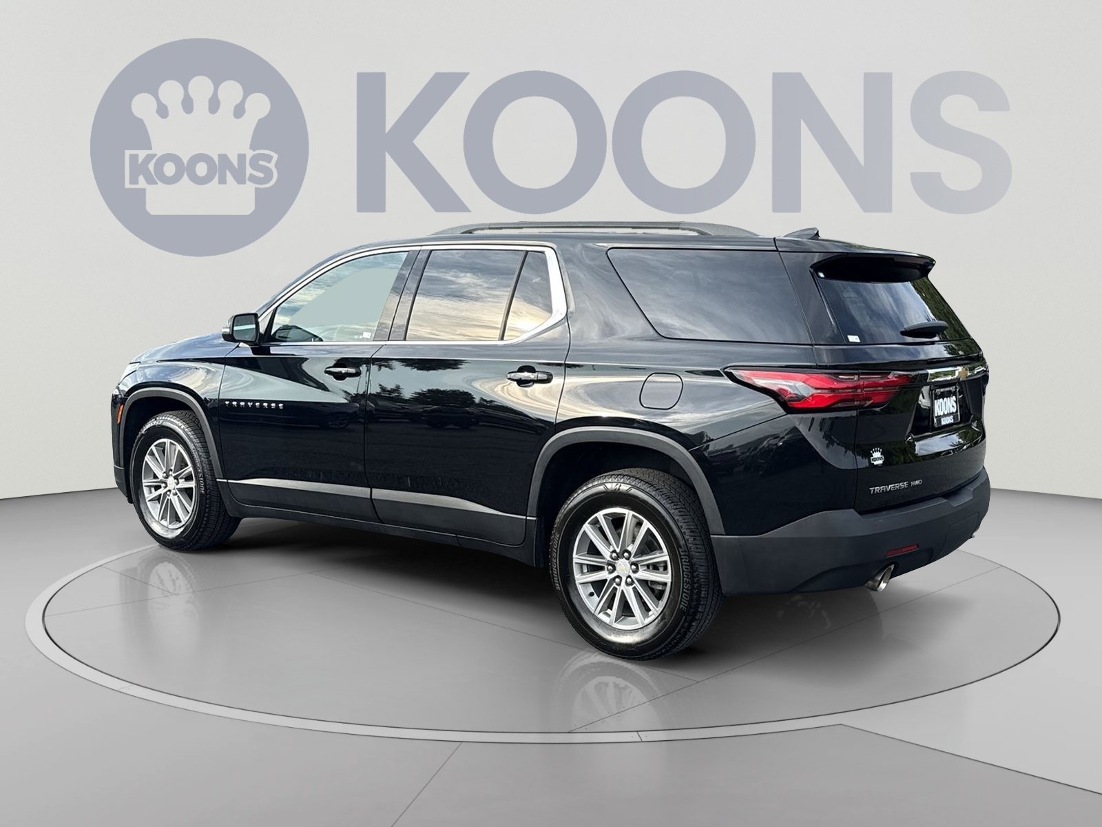 Used 2023 Chevrolet Traverse LT AWD/4WD image 8