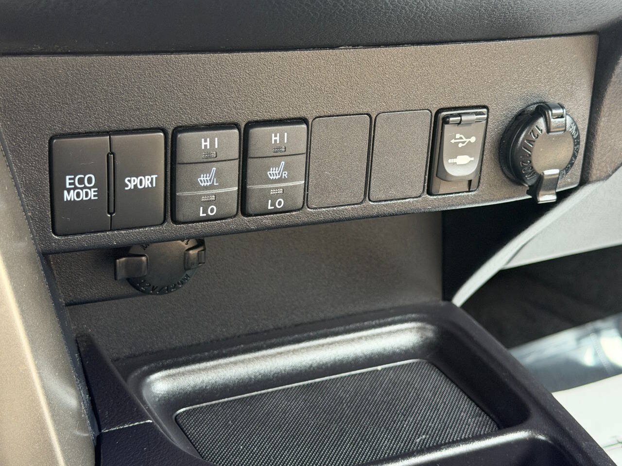 Used 2013 Toyota RAV4 Limited AWD/4WD image 47