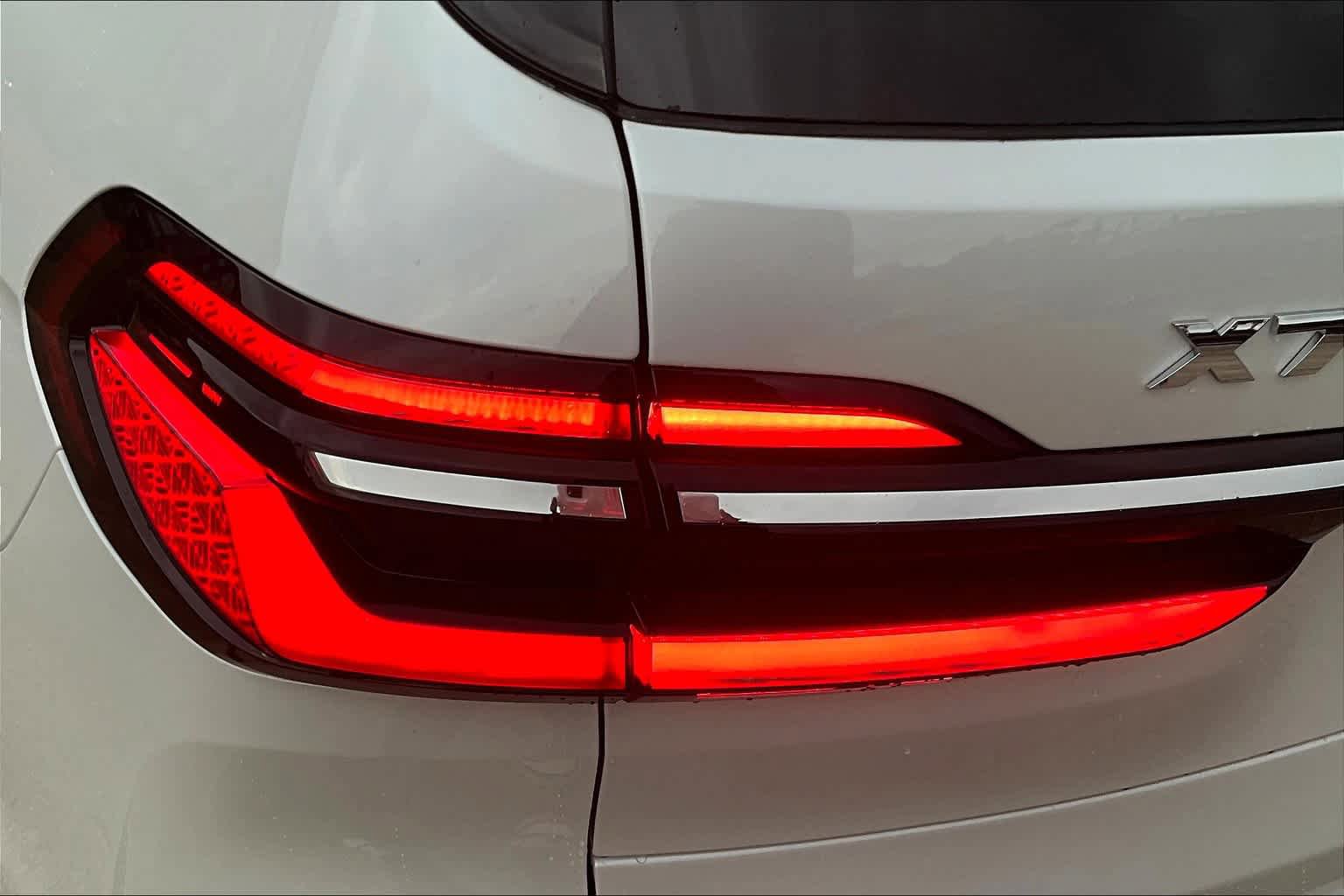 Used 2025 BMW X7 M60i AWD/4WD image 12