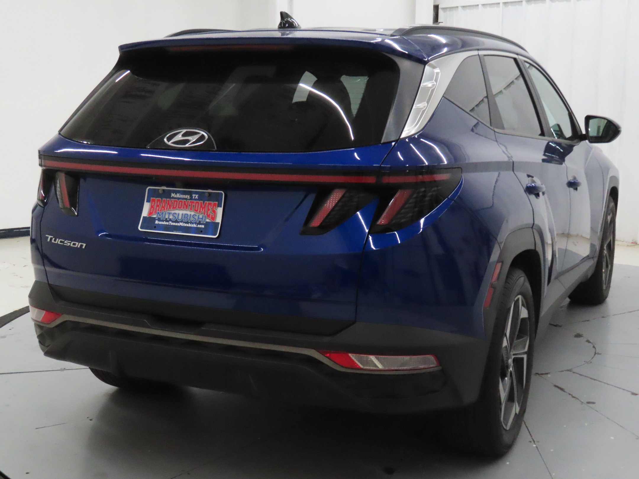 Used 2022 Hyundai Tucson SEL w/ Convenience + Premium Package FWD image 3