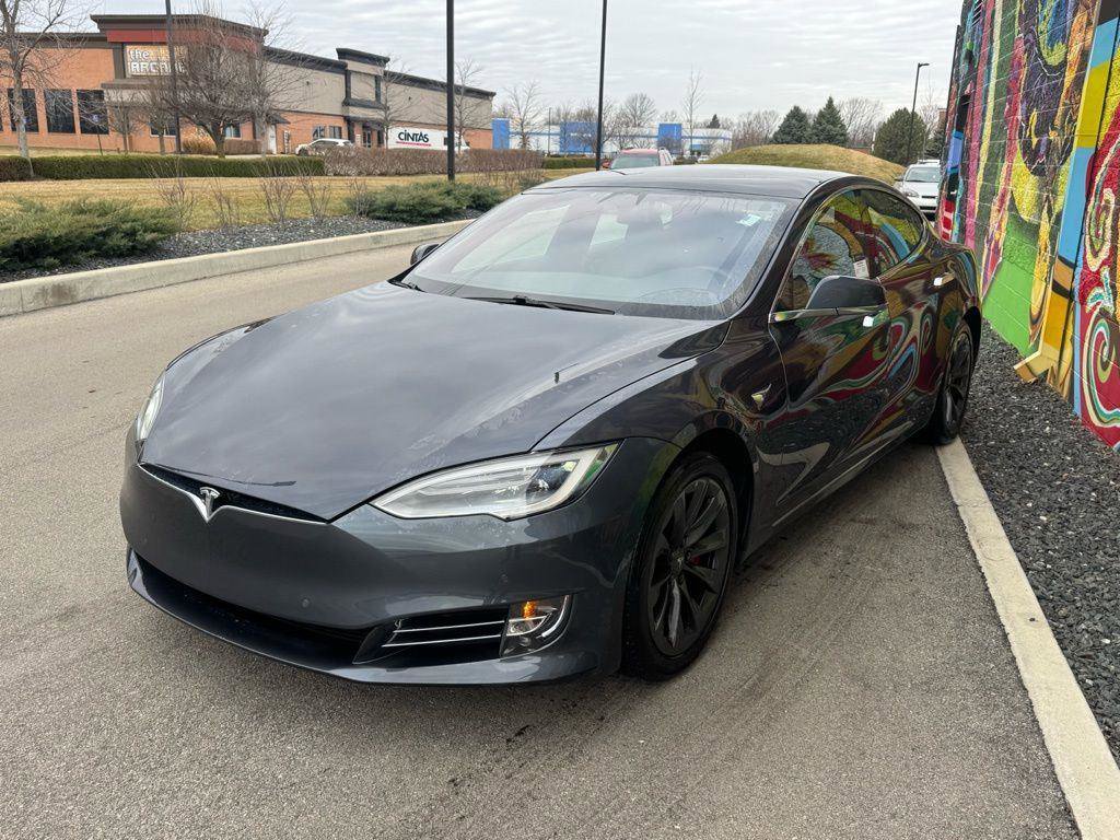 Used 2019 Tesla Model S Performance image 10
