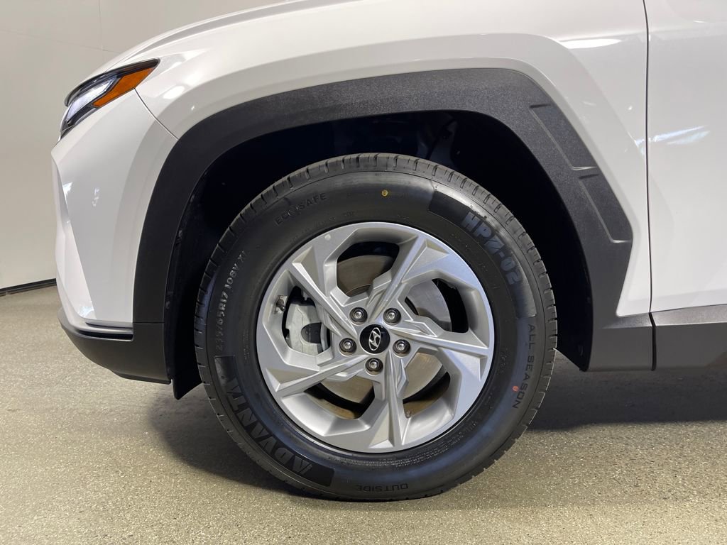 Certified 2023 Hyundai Tucson SE image 11