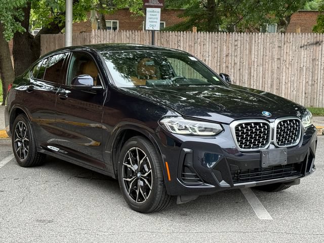 Used 2023 BMW X4 xDrive30i w/ M Sport Package AWD/4WD image 3