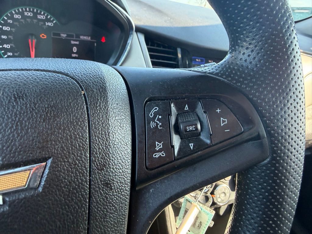 Used 2020 Chevrolet Trax LS FWD image 10