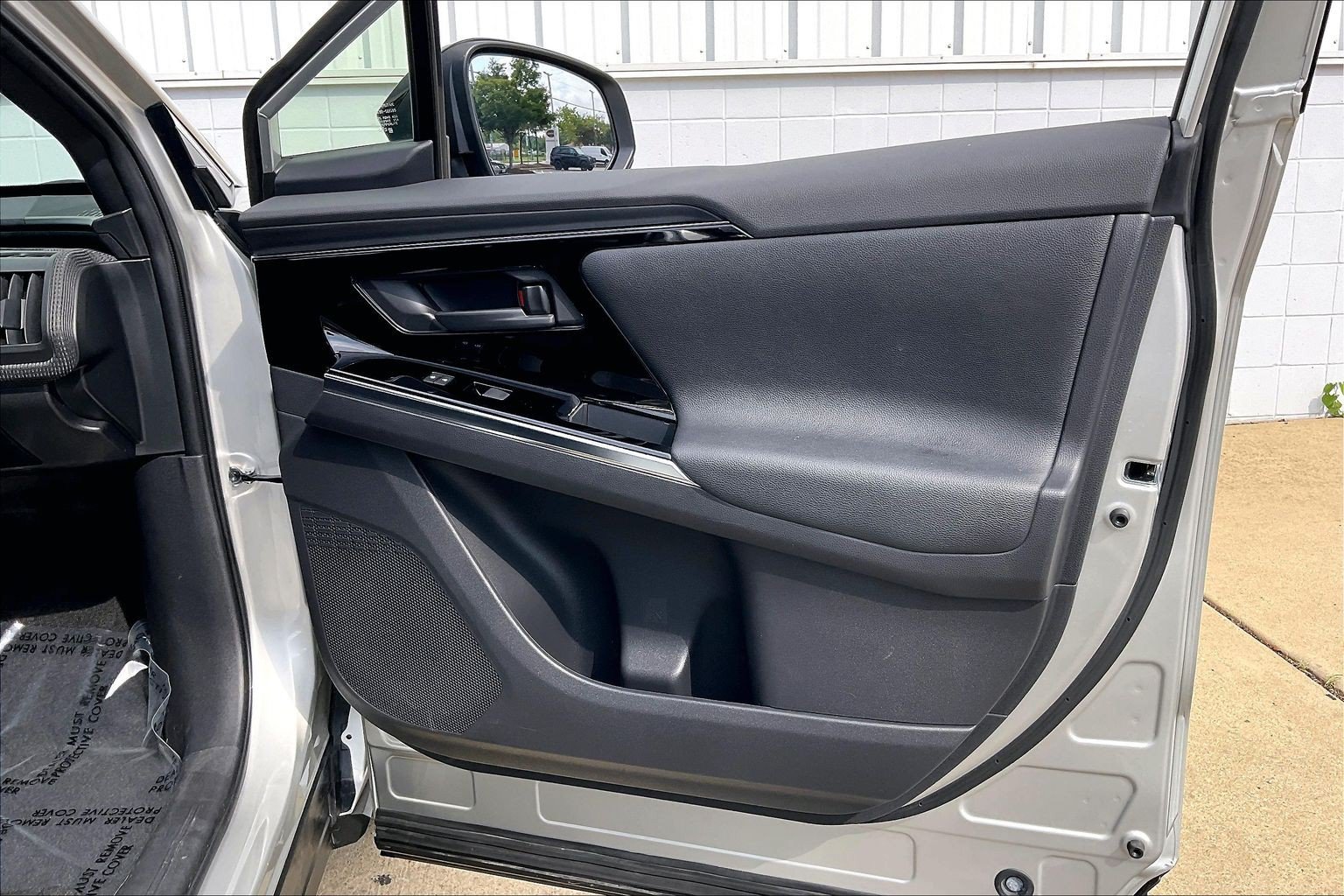 Used 2023 Toyota bZ4X AWD w/ Weather Package image 29