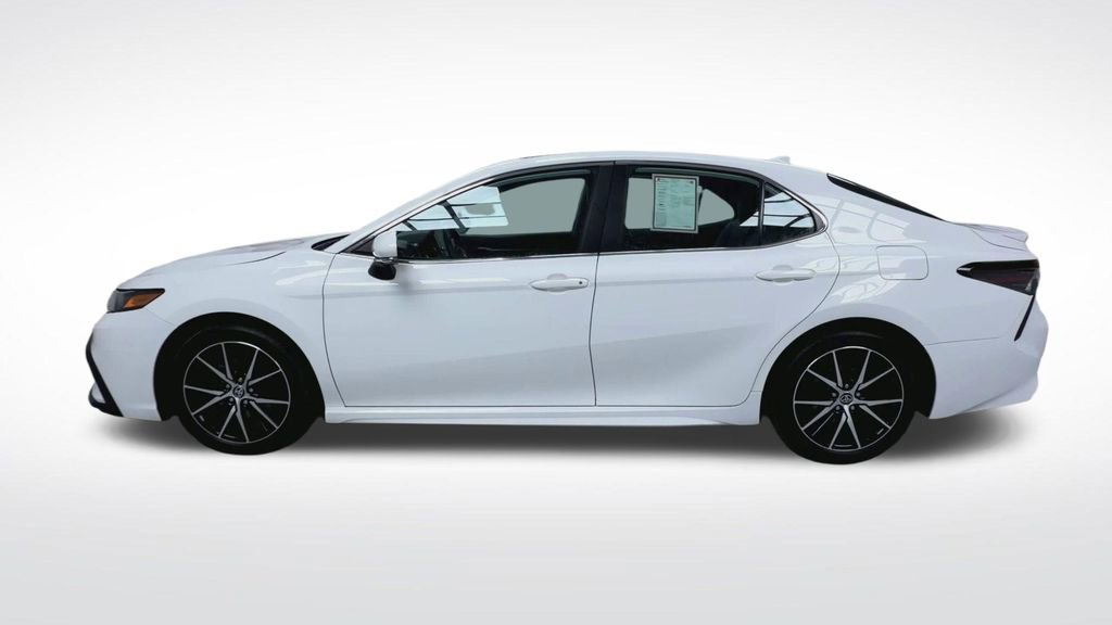 Certified 2024 Toyota Camry SE w/ Cold Weather Package image 7