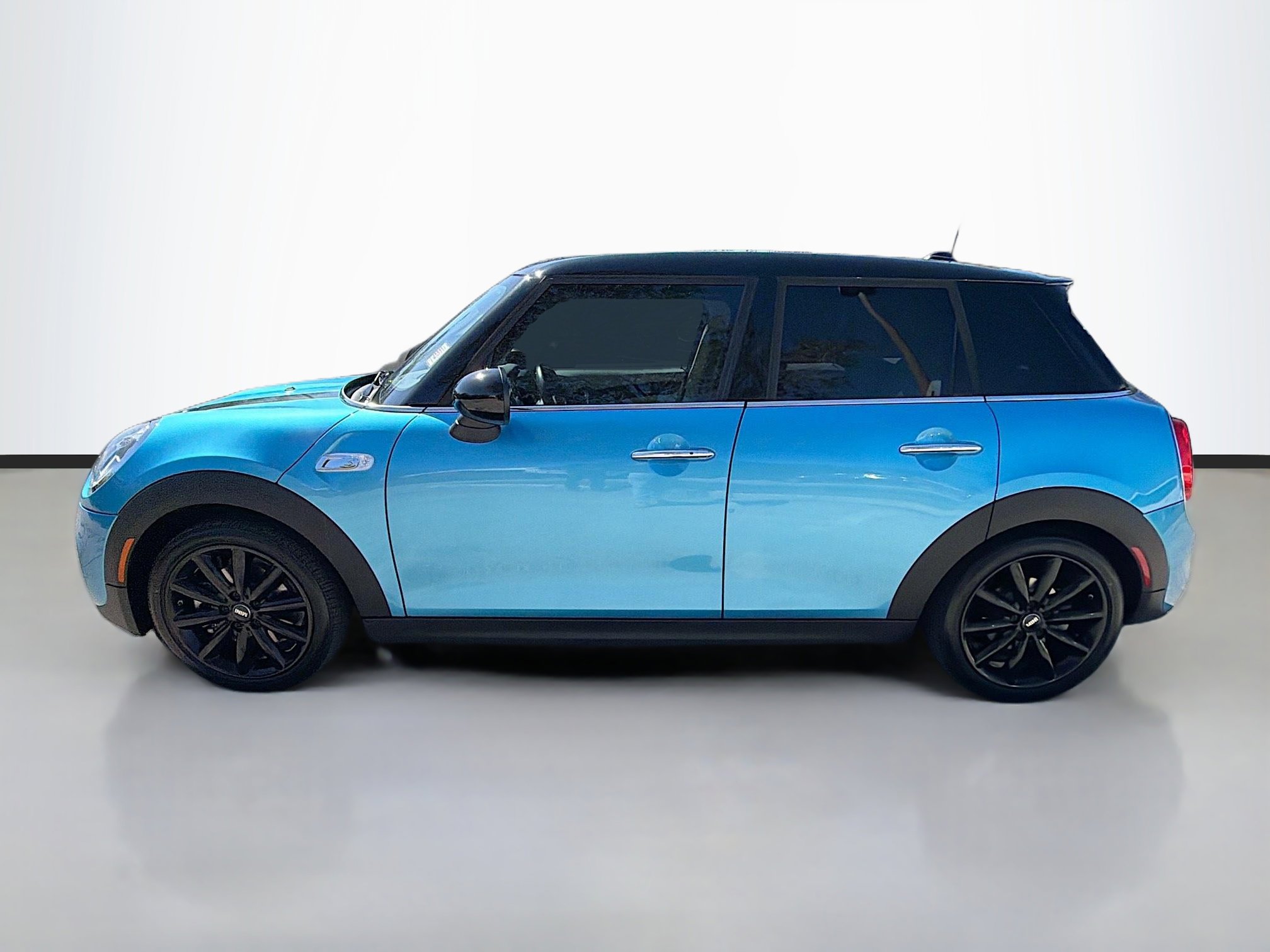 Used 2015 MINI Cooper S image 6