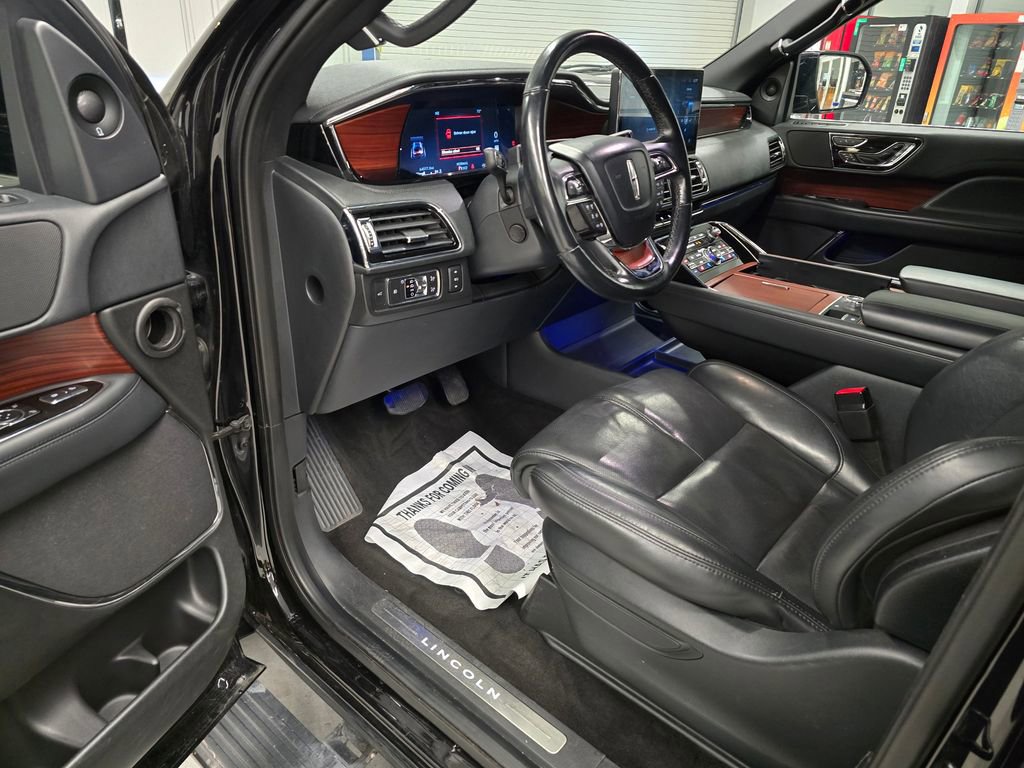 Used 2023 Lincoln Navigator L Reserve AWD/4WD image 18