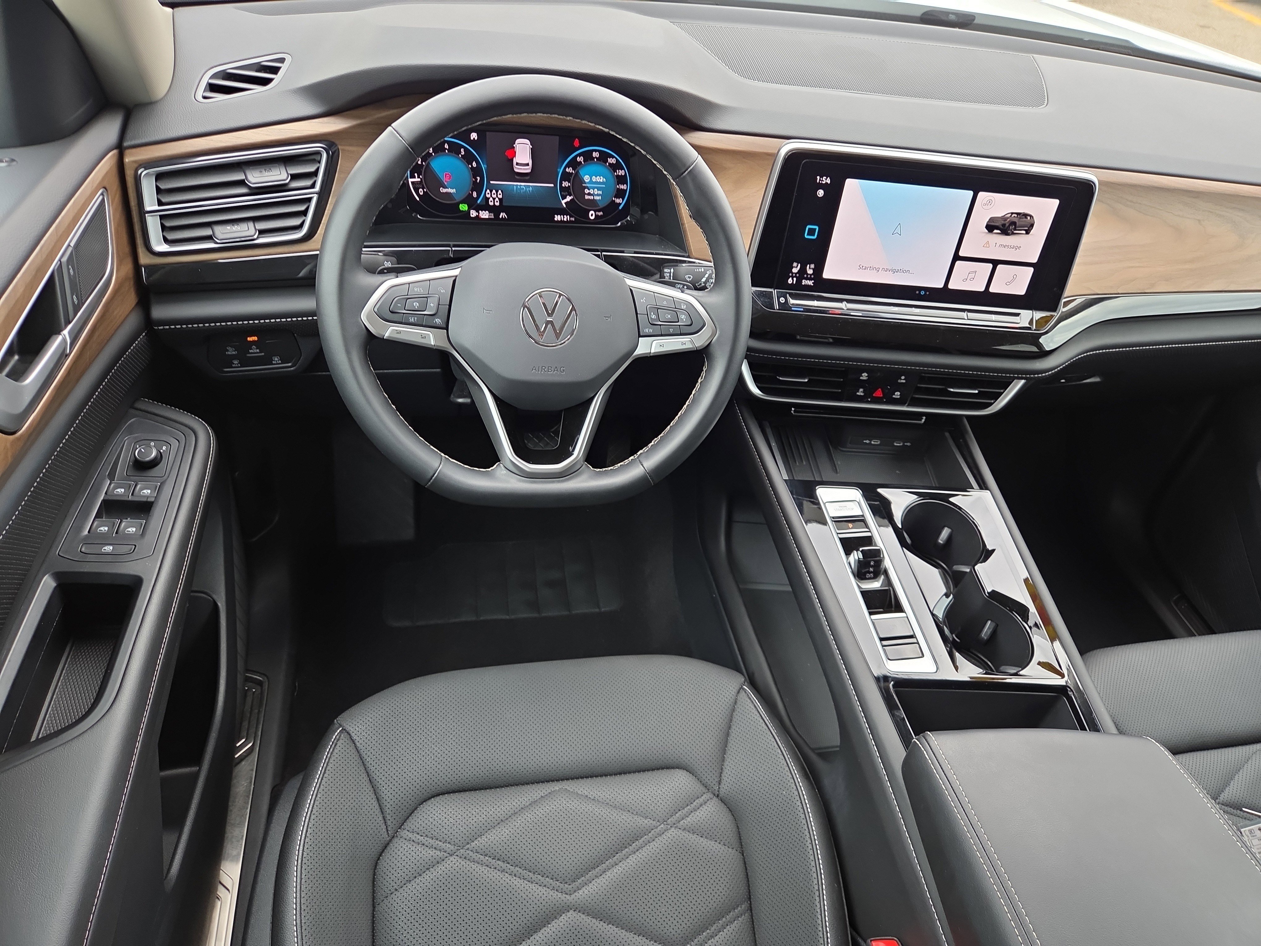 Certified 2025 Volkswagen Atlas SE image 8