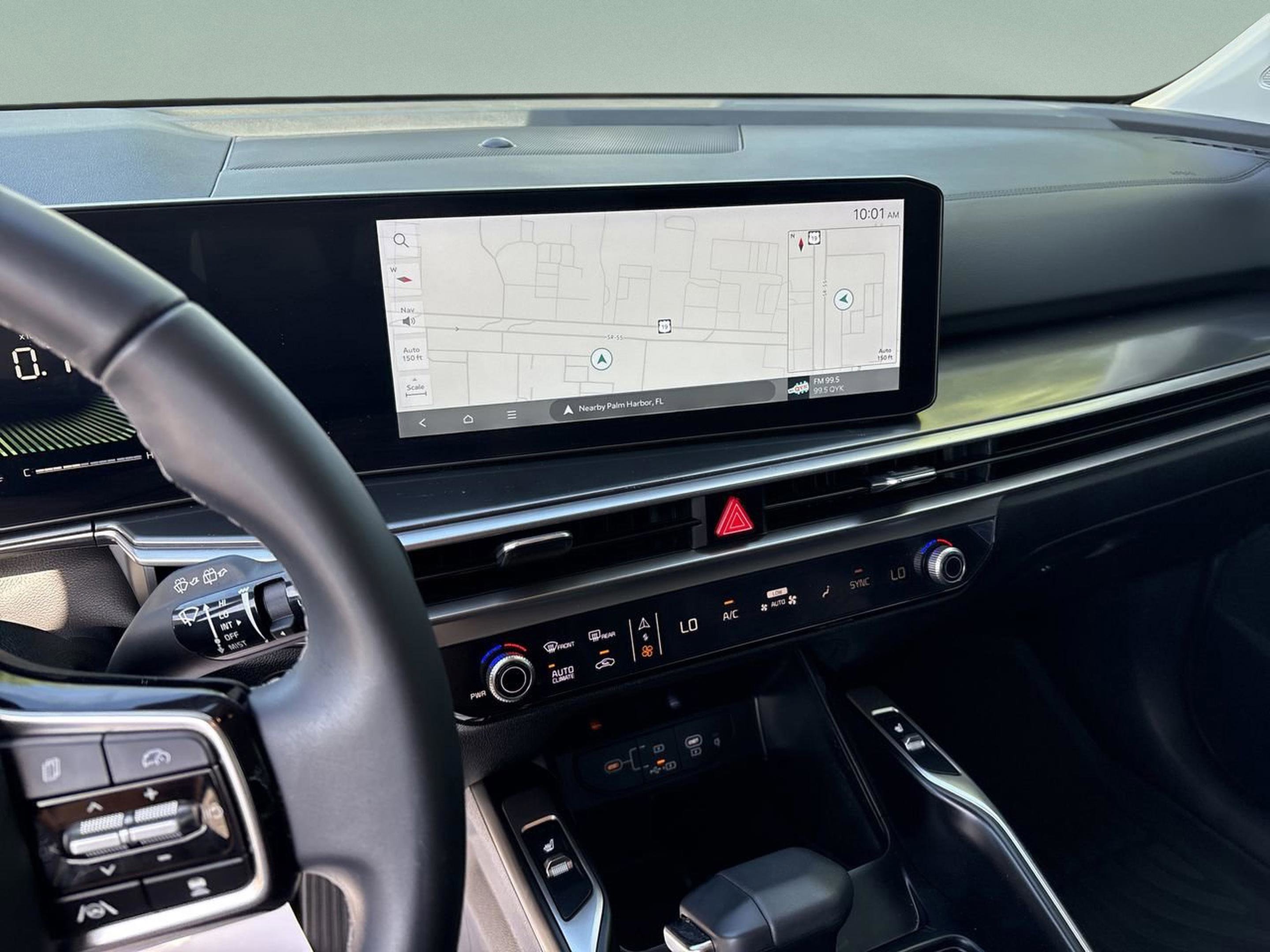 Used 2025 Kia Sorento S image 13