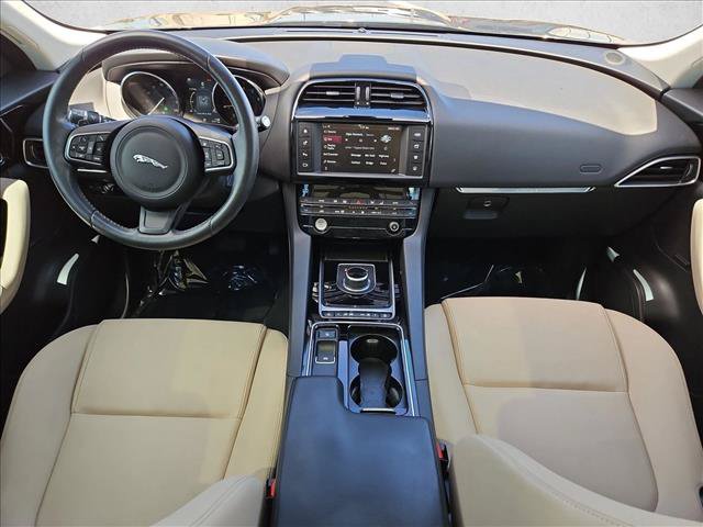 Used 2018 Jaguar F-PACE Premium AWD/4WD image 23