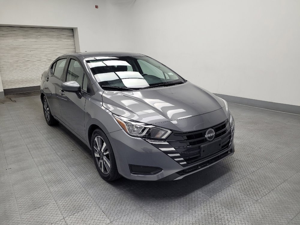 Used 2023 Nissan Versa SV image 13
