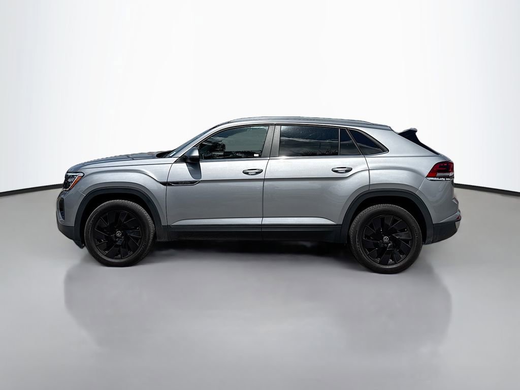 Used 2024 Volkswagen Atlas Cross Sport SE FWD image 4