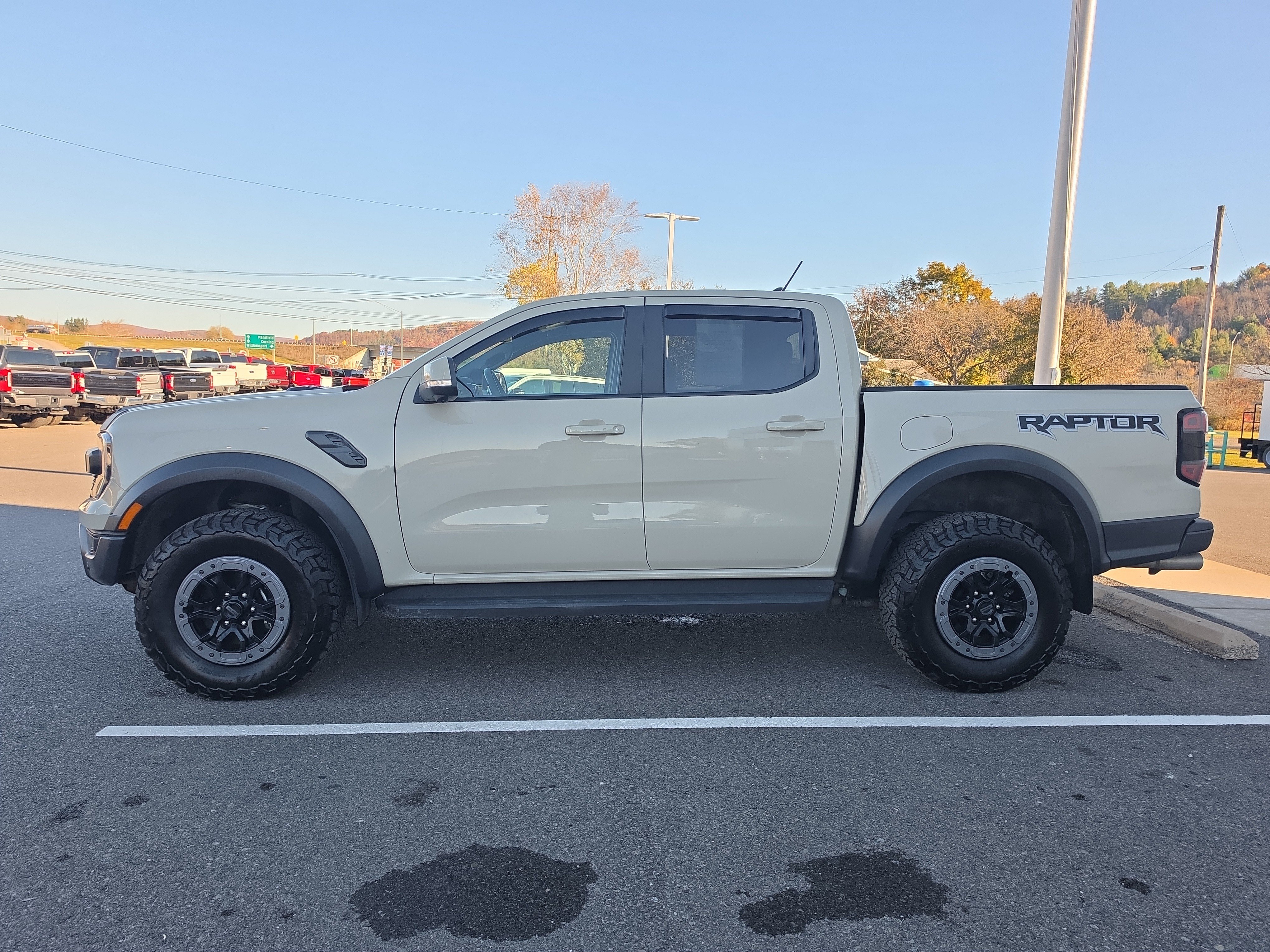 Used 2025 Ford Ranger Raptor AWD/4WD image 6