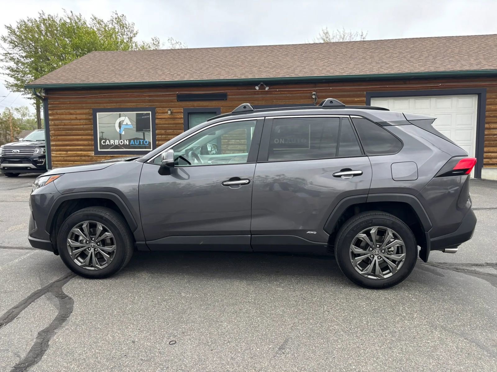 Used 2024 Toyota RAV4 Limited w/ Weather Package AWD/4WD image 8