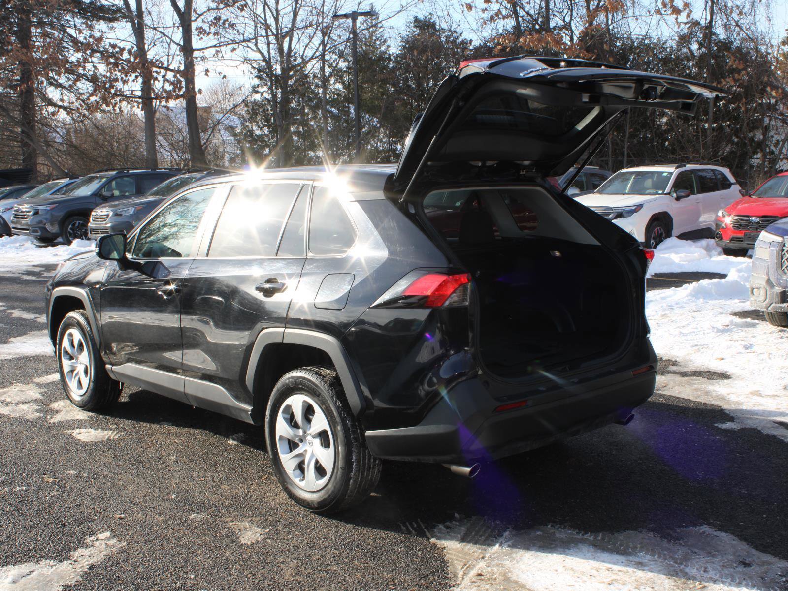 Used 2023 Toyota RAV4 LE image 7