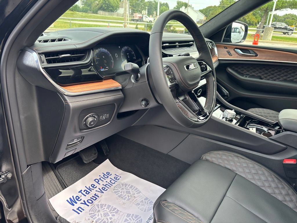 New 2027 Jeep Grand Cherokee Summit AWD/4WD image 35