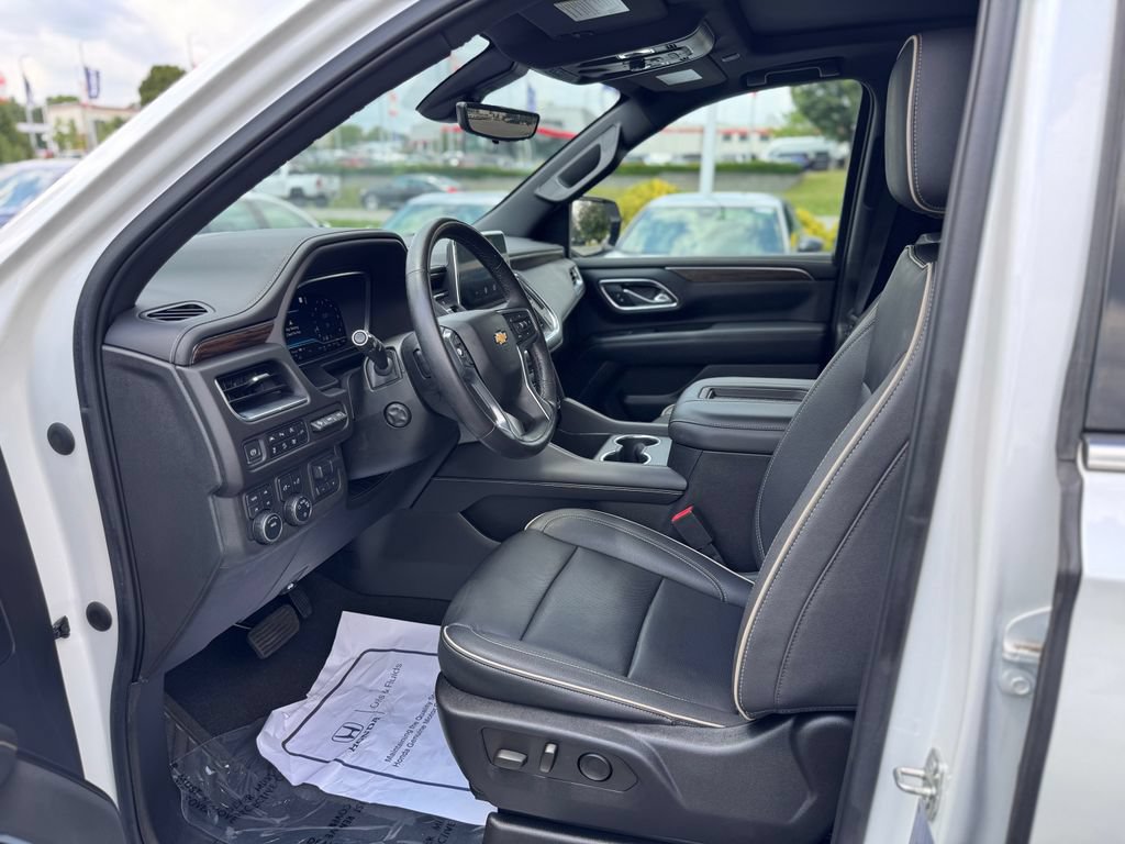 Used 2022 Chevrolet Tahoe Premier AWD/4WD image 11
