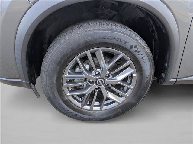 Used 2024 Nissan Rogue S AWD/4WD image 22
