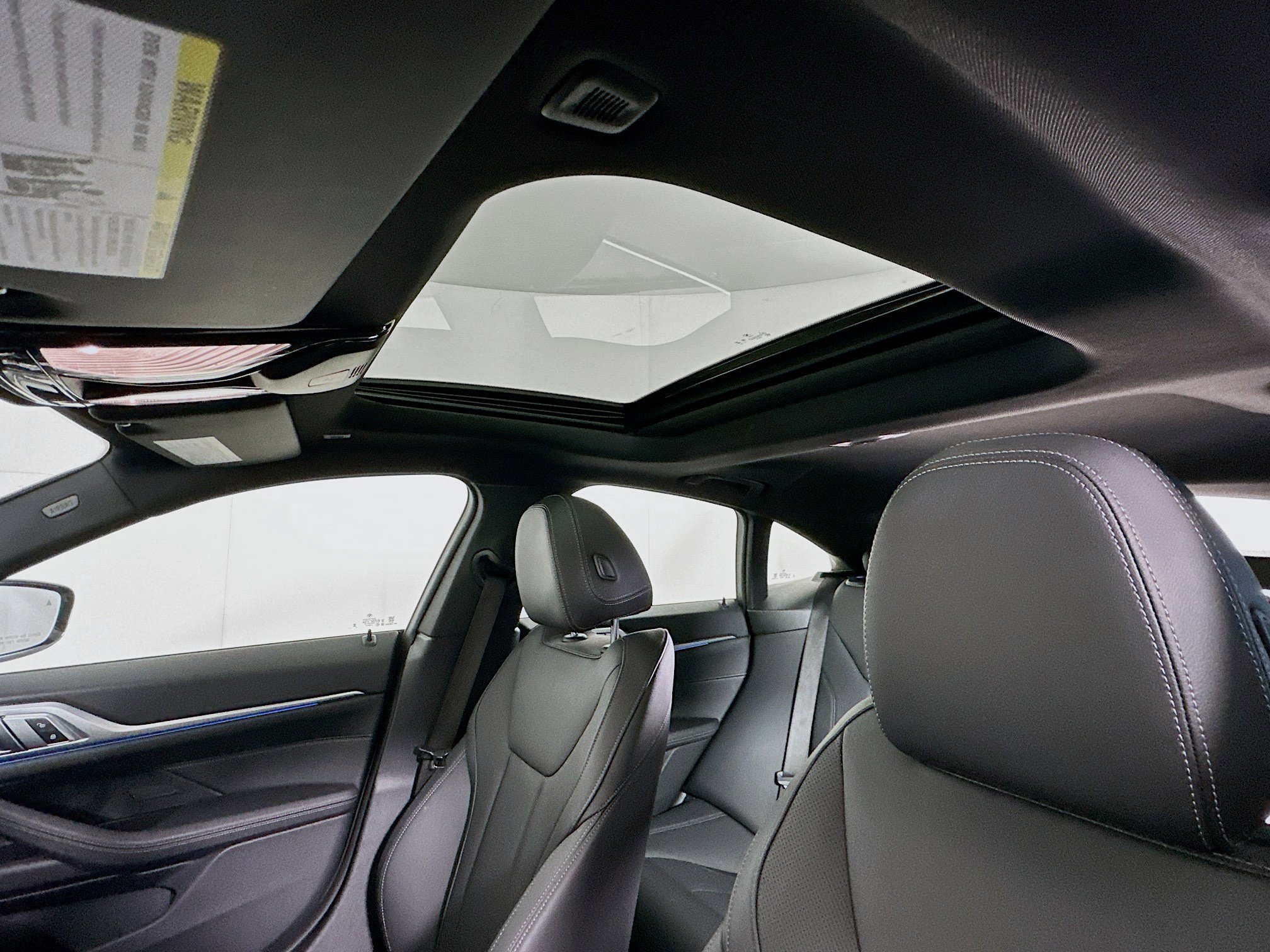 Used 2025 BMW i4 eDrive40 image 26