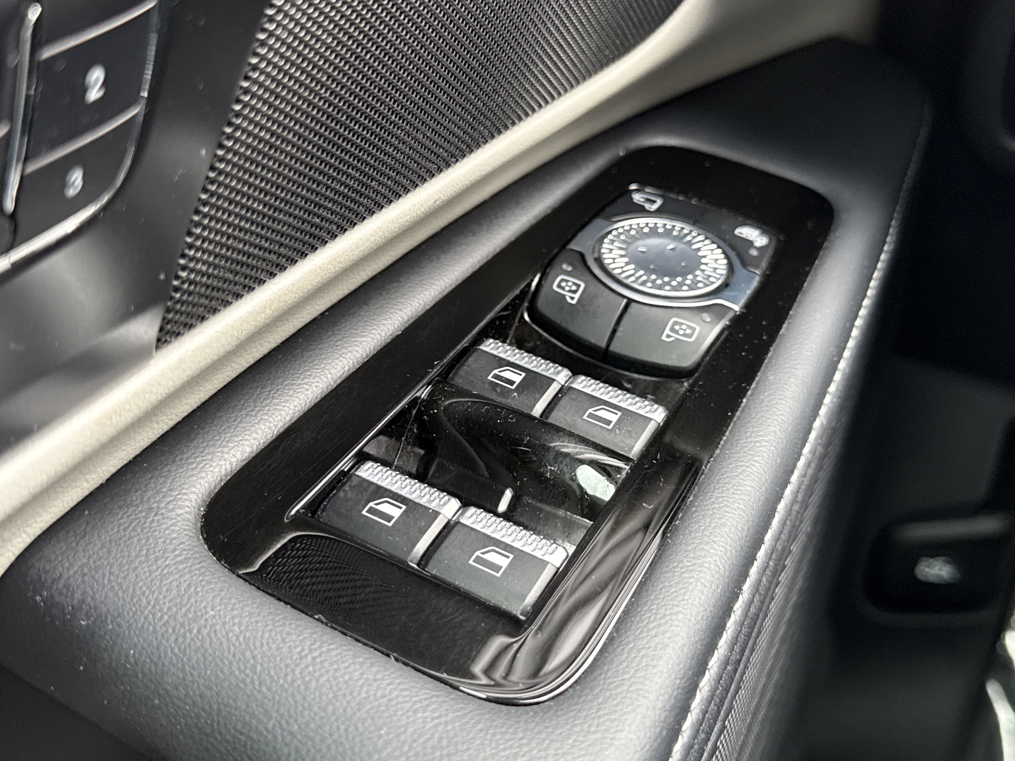 Used 2024 Lincoln Nautilus Premier image 29