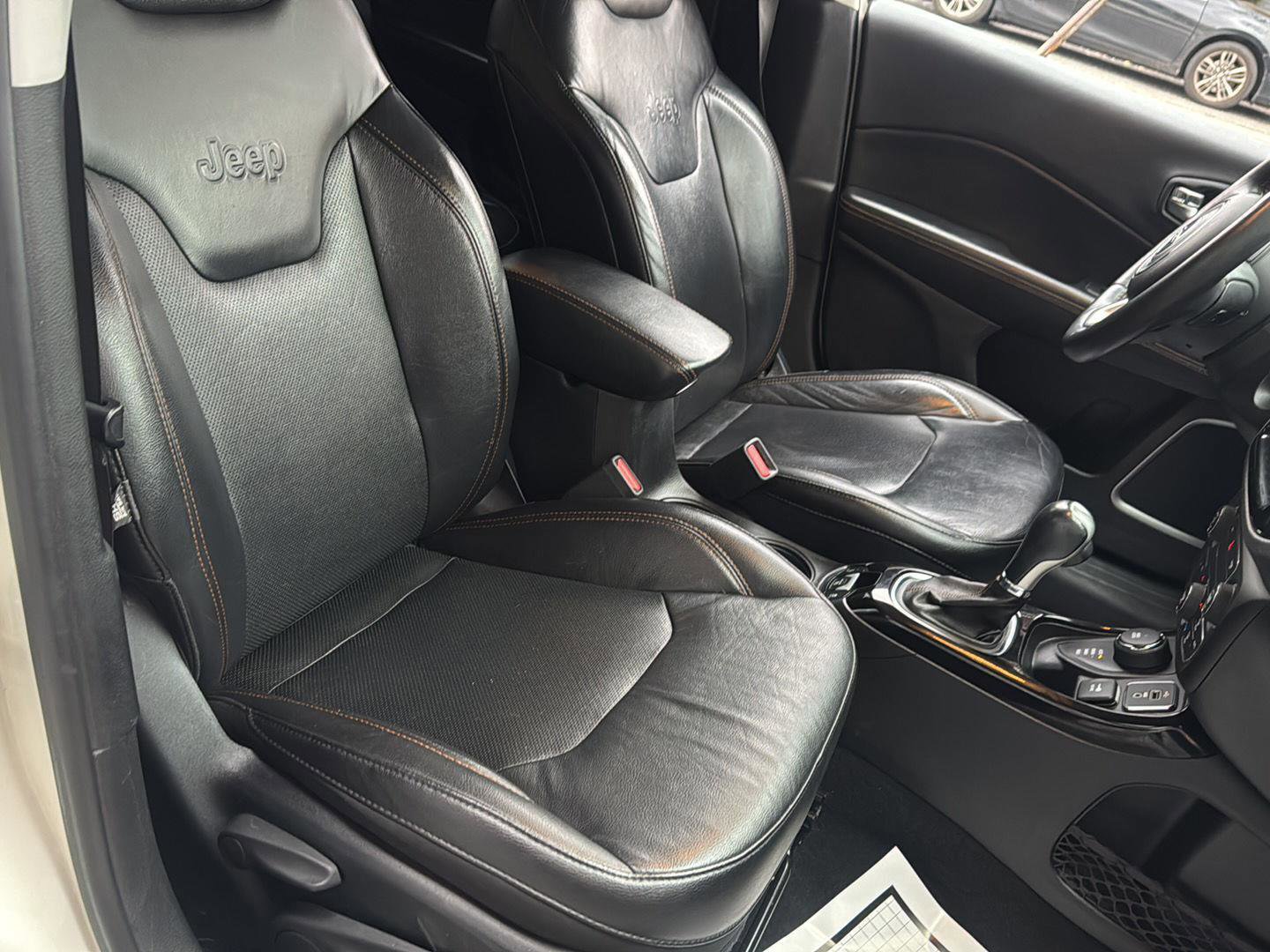 Used 2018 Jeep Compass Limited image 33