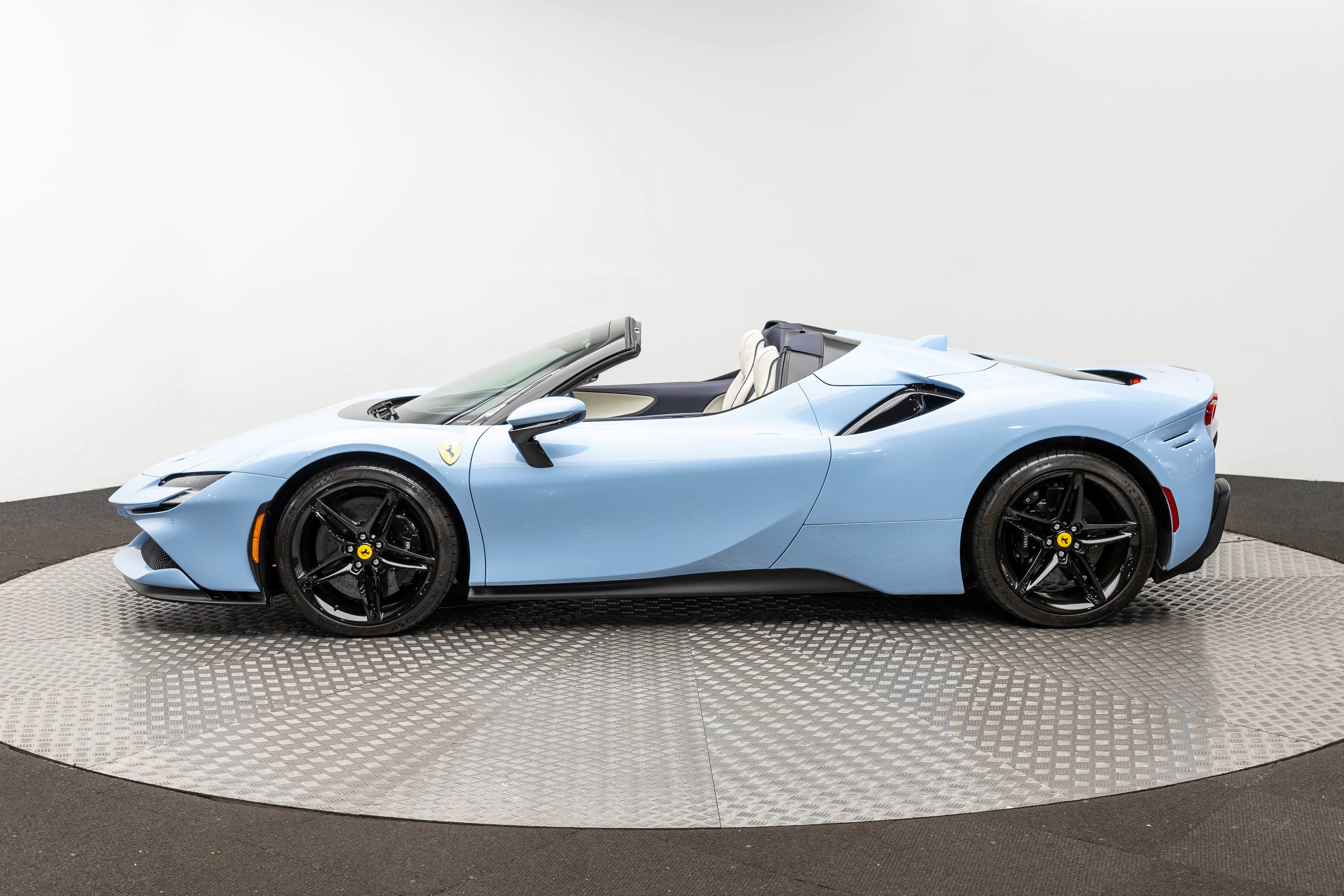 Certified 2024 Ferrari SF90 Spider image 2