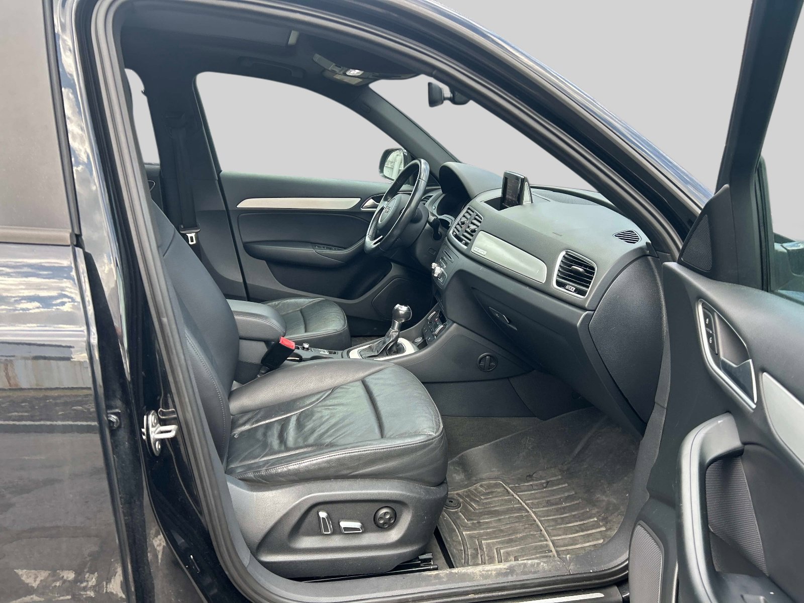 Used 2018 Audi Q3 2.0T Premium image 18