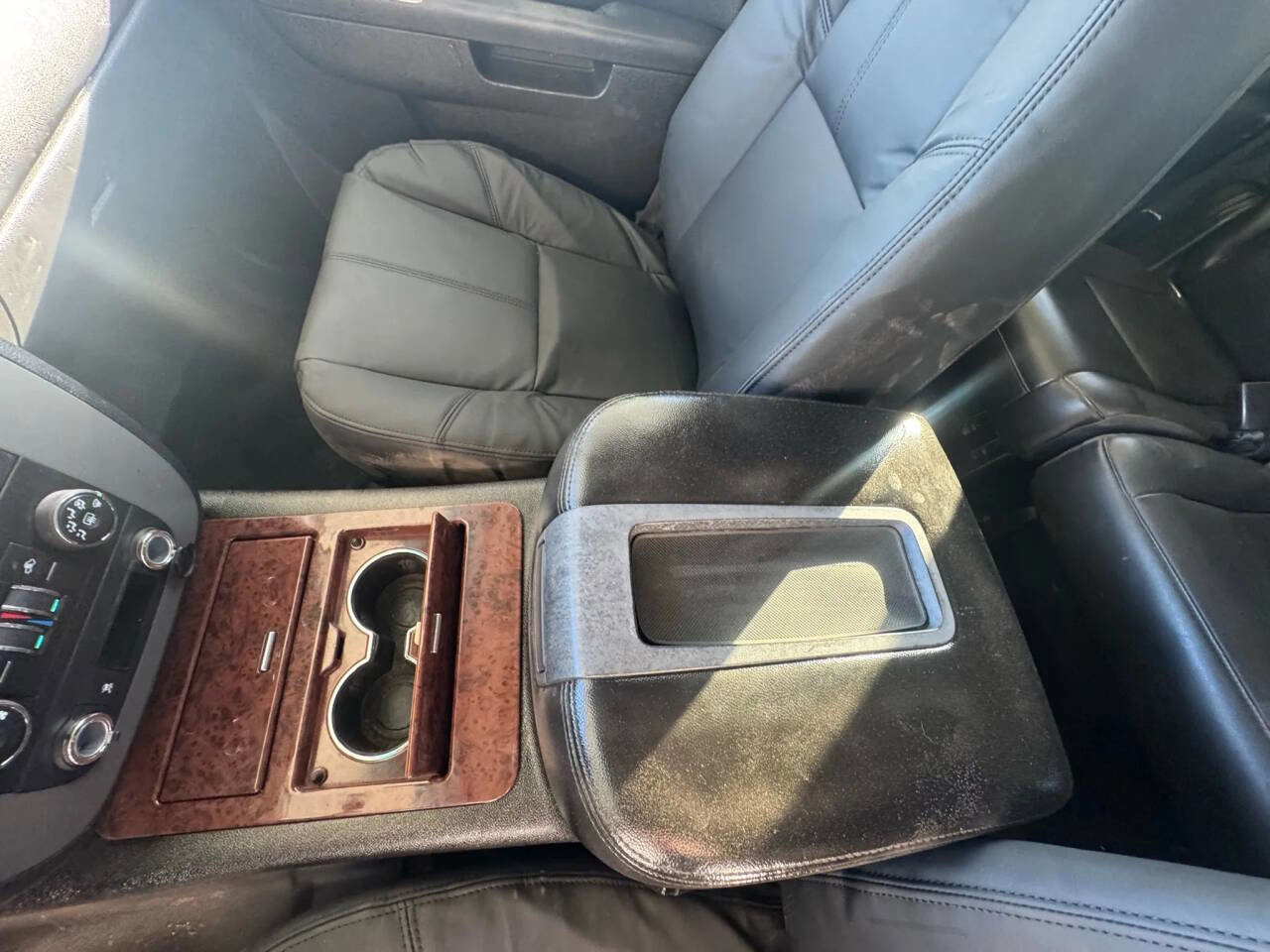 Used 2010 Chevrolet Tahoe LS image 15