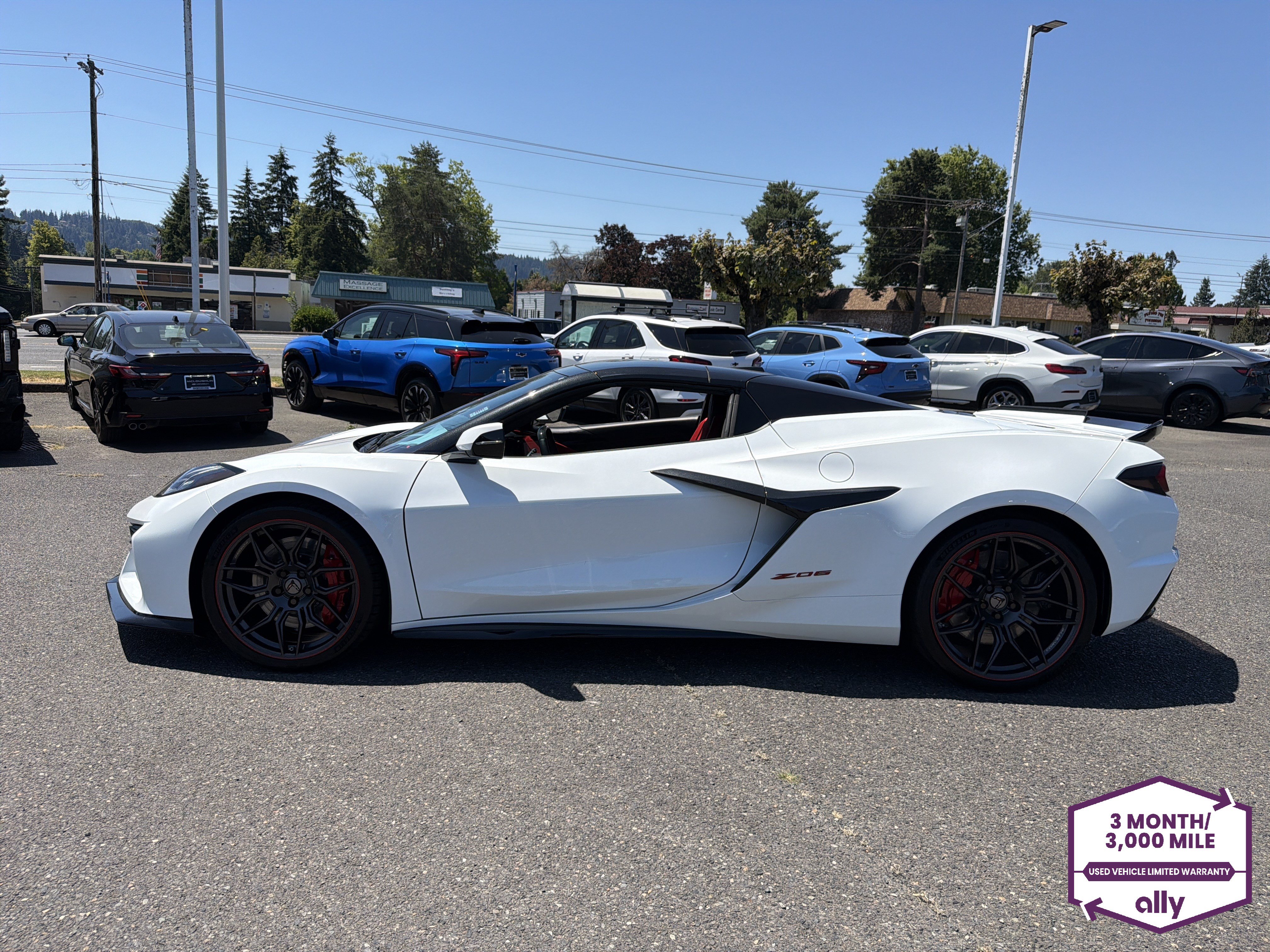 Used 2025 Chevrolet Corvette Z06 RWD image 2