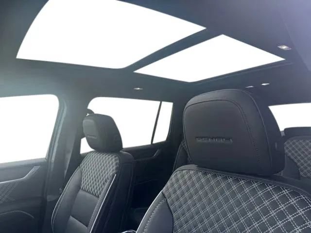 New 2026 GMC Acadia Denali w/ Super Cruise Package FWD image 11