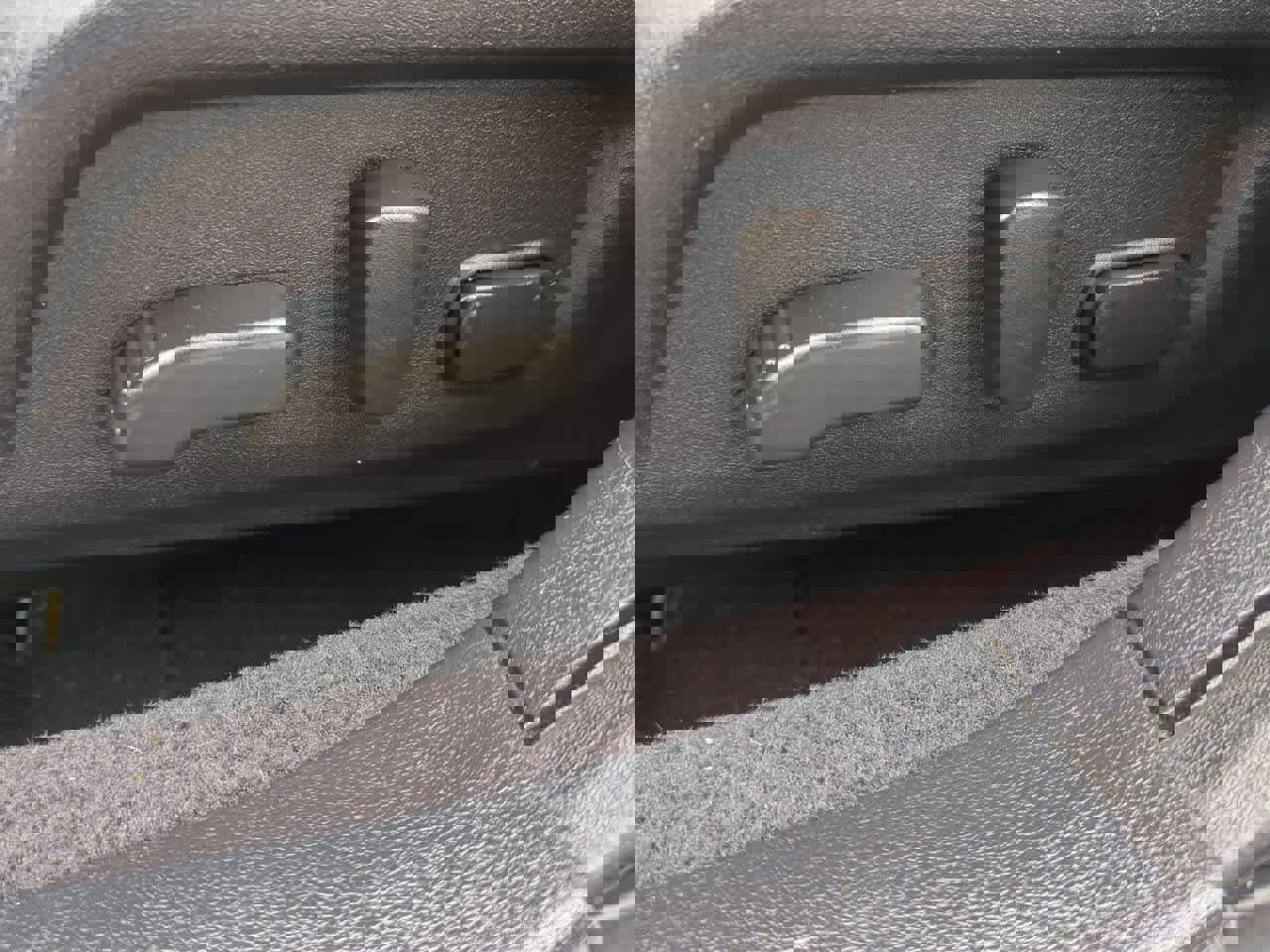 Used 2017 Subaru Outback 2.5i Limited image 16