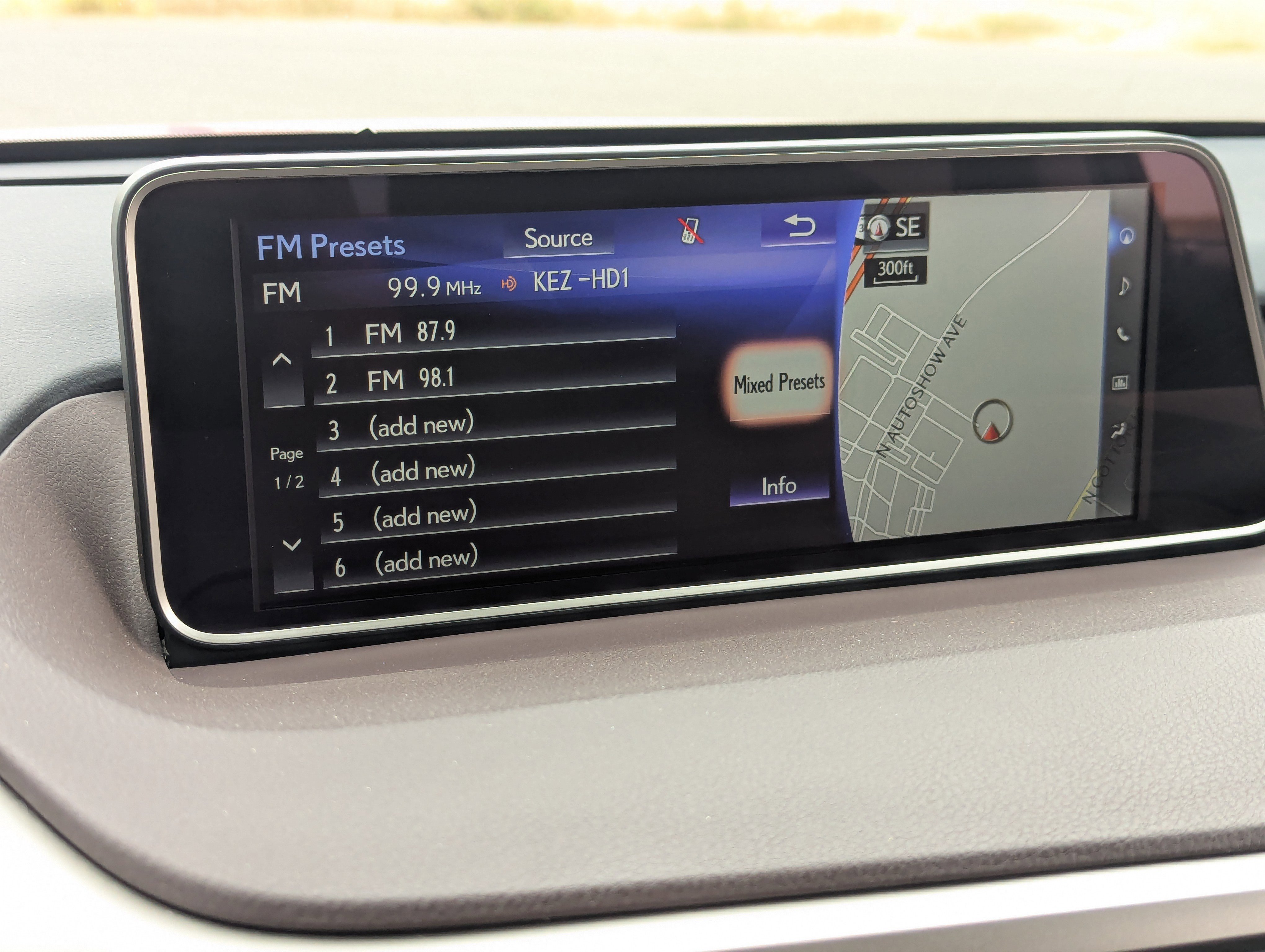 Used 2018 Lexus RX 350 AWD w/ Premium Package image 24