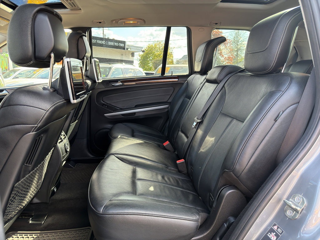 Used 2012 Mercedes-Benz GL 550 4MATIC image 16