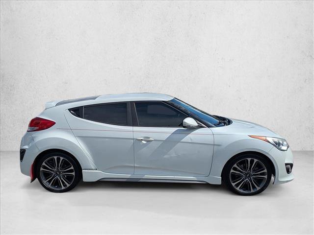 Used 2016 Hyundai Veloster Turbo FWD image 4