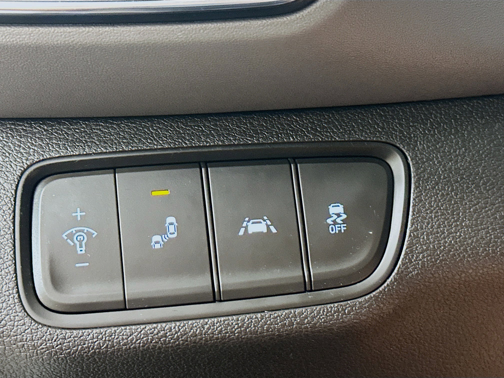 Used 2019 Hyundai Santa Fe SEL image 17