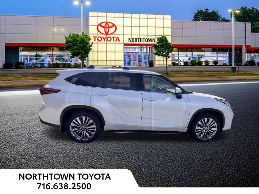 Used 2023 Toyota Highlander Platinum AWD/4WD image 11