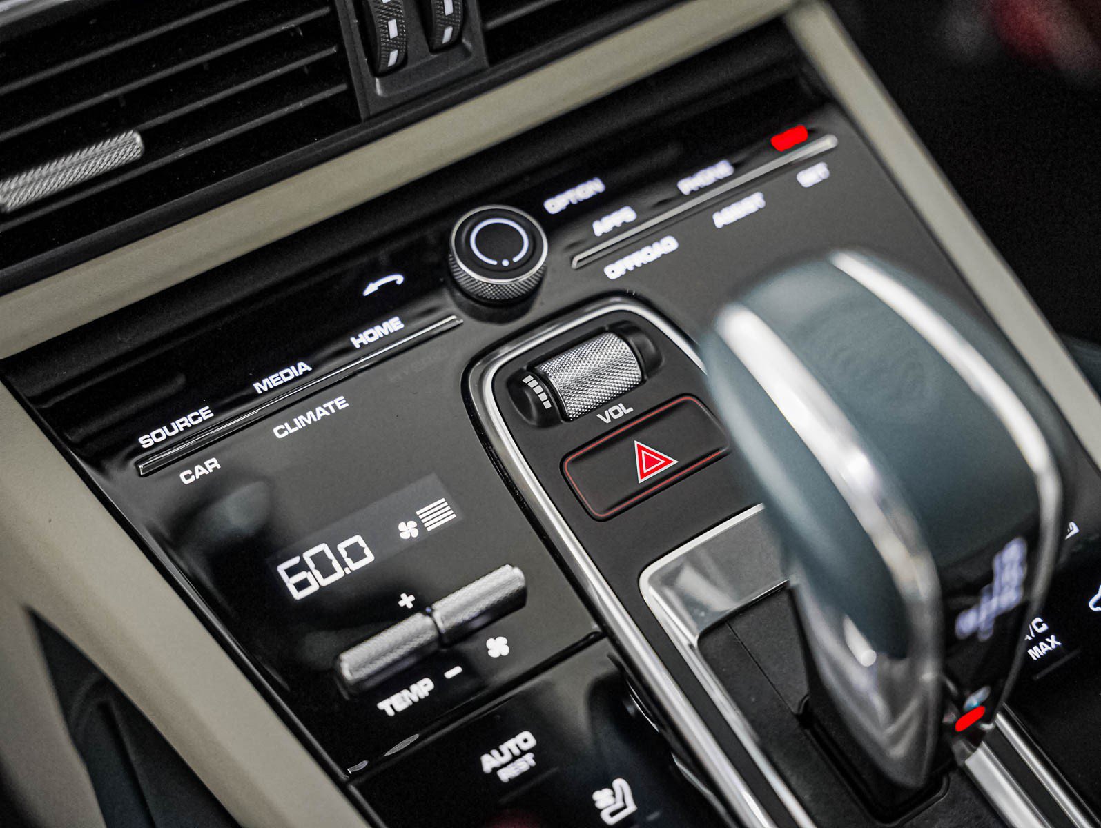 Certified 2023 Porsche Cayenne GTS AWD/4WD image 21