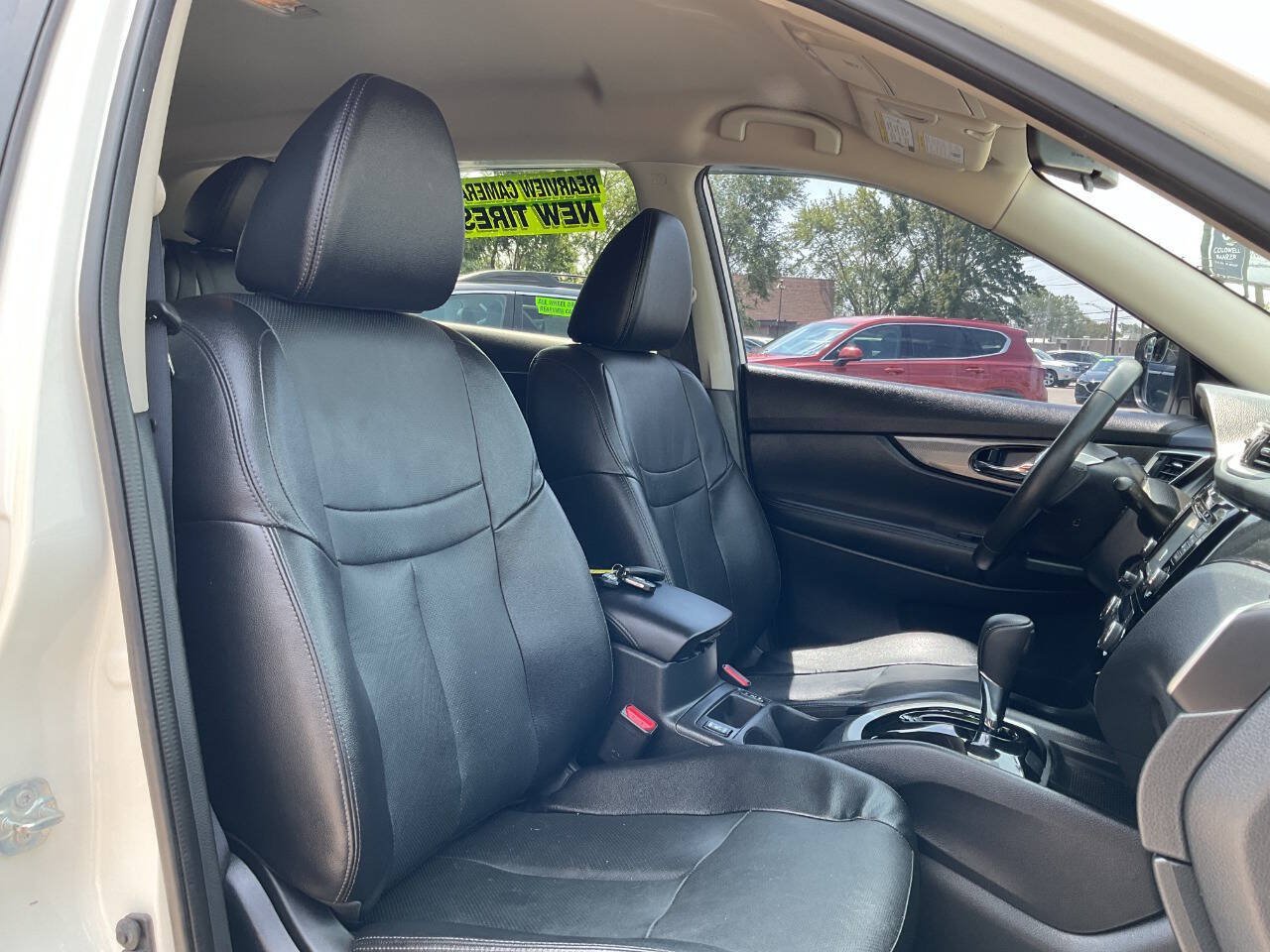 Used 2016 Nissan Rogue SL FWD image 38