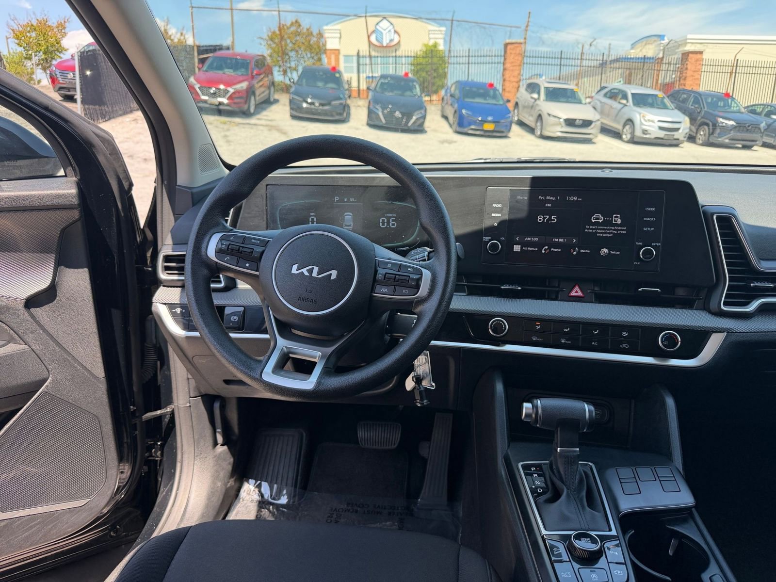 Used 2025 Kia Sportage LX FWD image 29