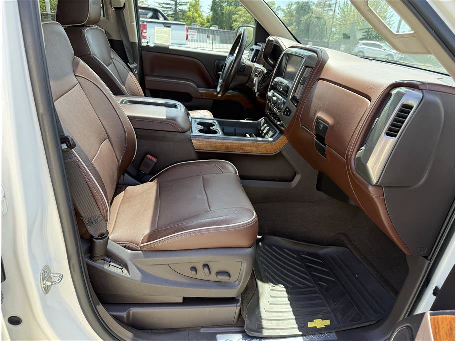 Used 2014 Chevrolet Silverado 1500 High Country w/ High Country Premium Package AWD/4WD image 17