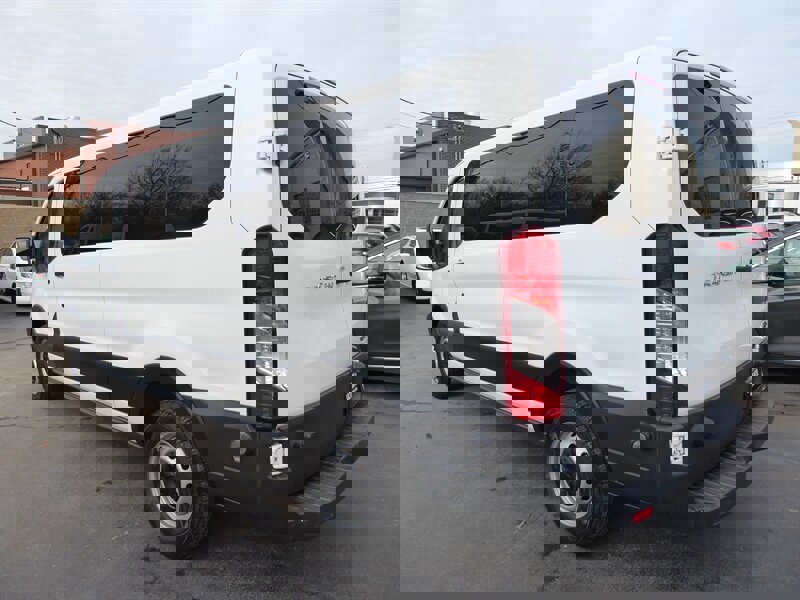 Used 2015 Ford Transit 350 XL image 5