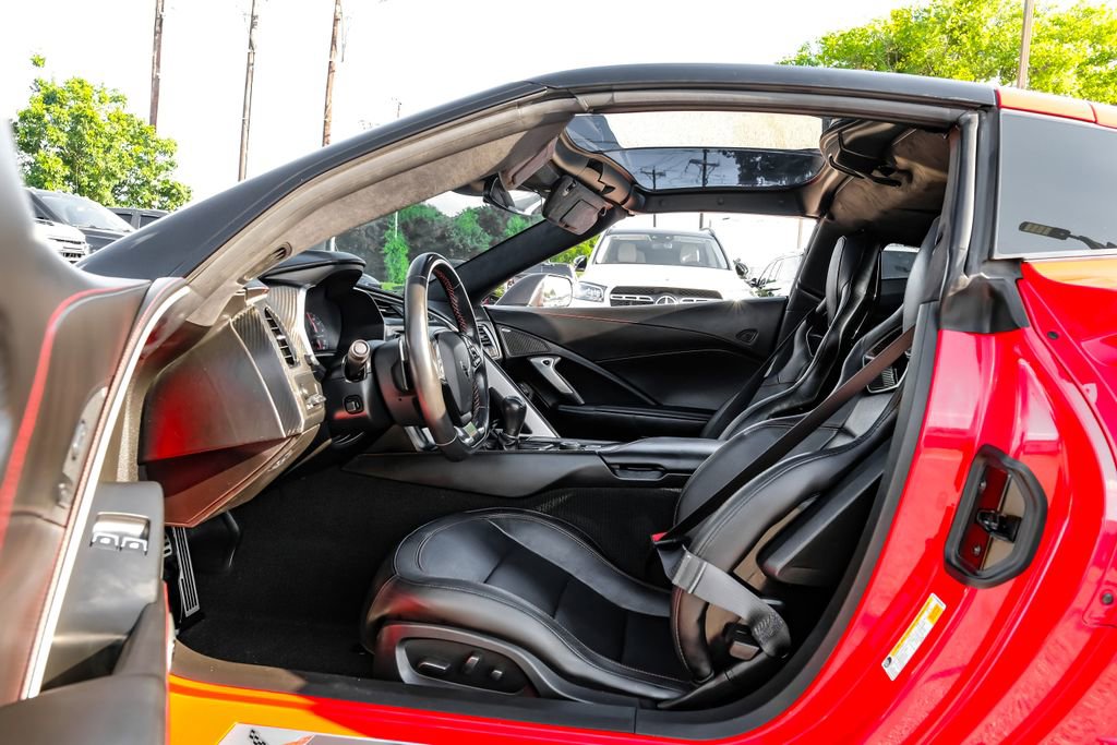 Used 2016 Chevrolet Corvette Z06 w/ 3LZ Preferred Equipment Group RWD image 33
