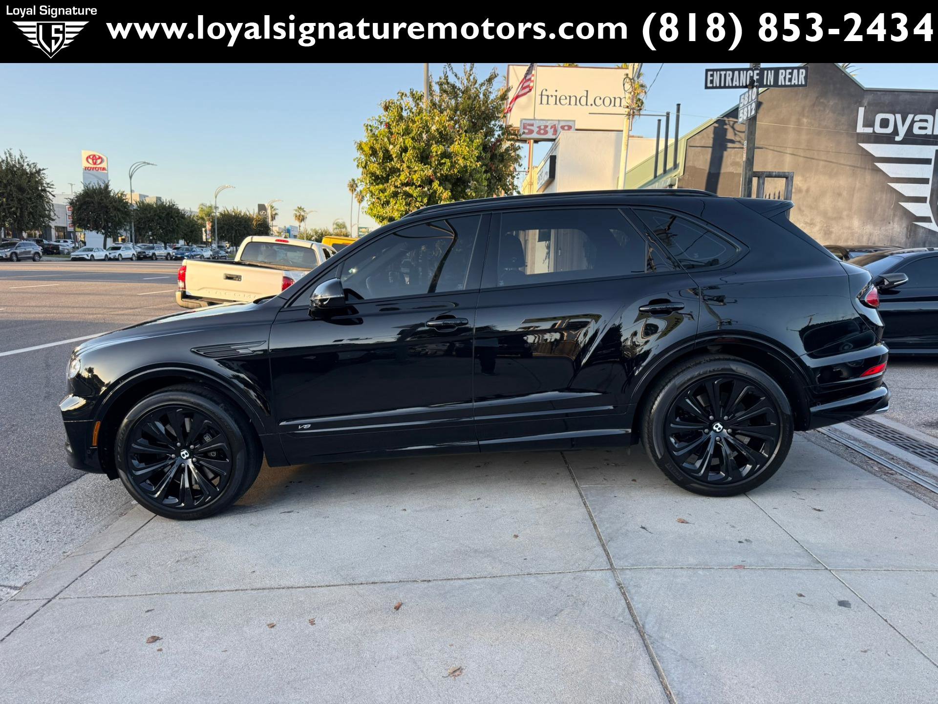 Used 2021 Bentley Bentayga image 4