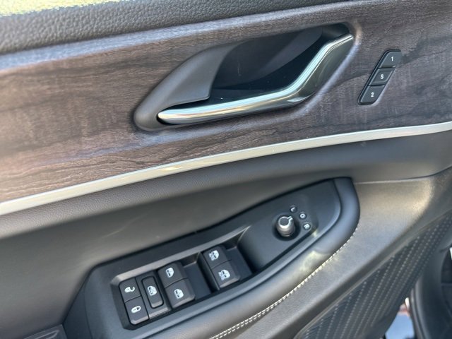 New 2025 Jeep Grand Cherokee Limited w/ Luxury Tech Group II image 21
