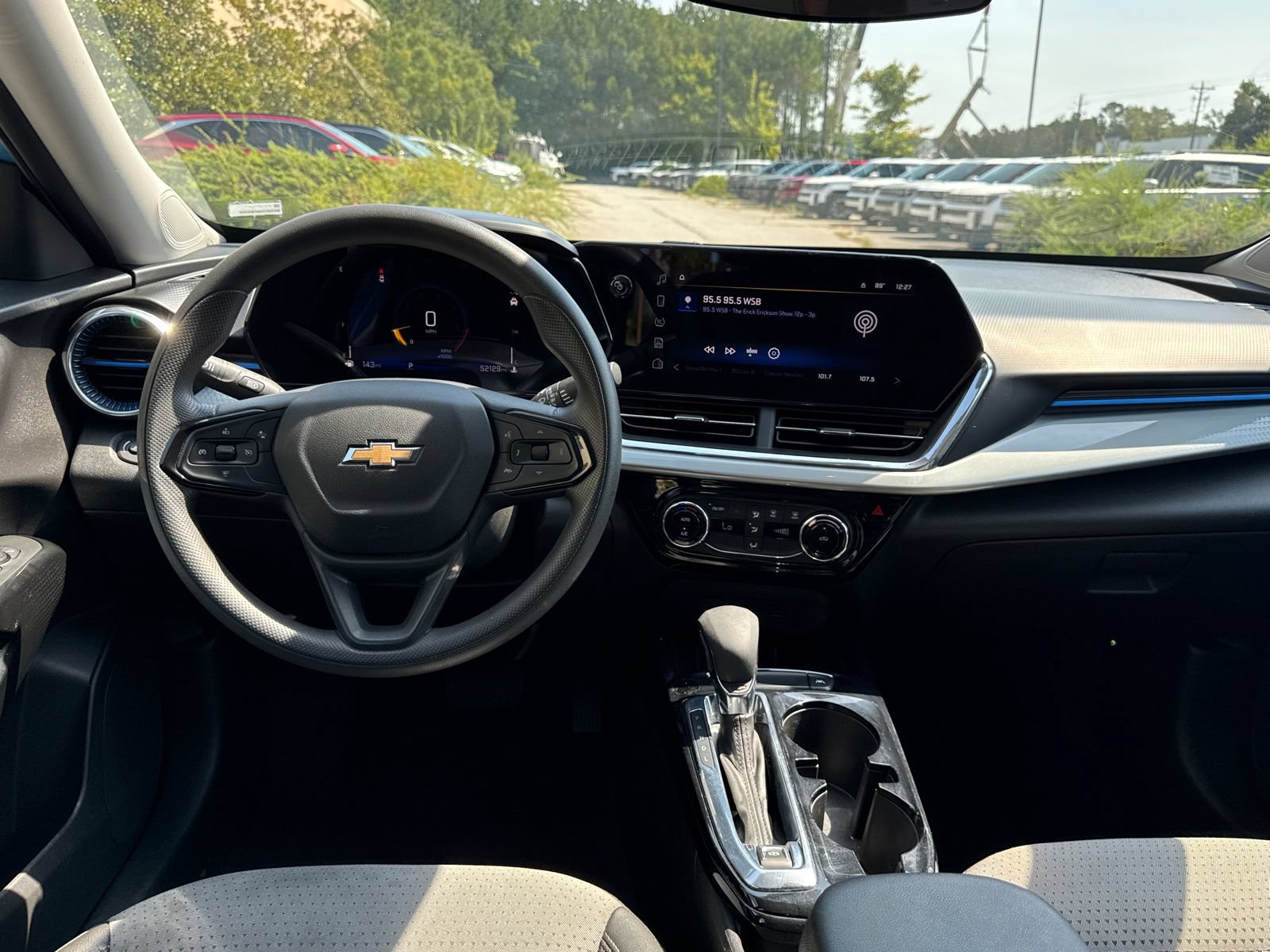 Used 2025 Chevrolet Trax LT FWD image 22
